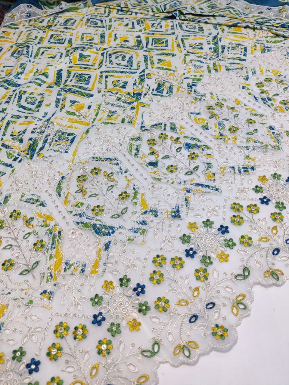 Fatima zehra  Lazer Kari - Danish Cloth