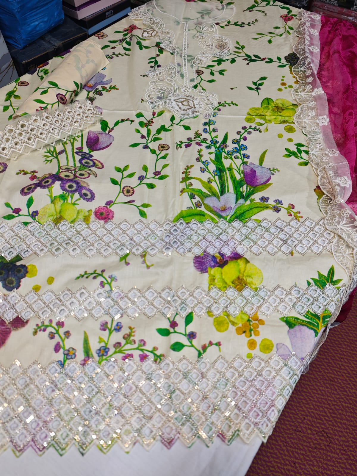 Baroque Lawn - Danish Cloth