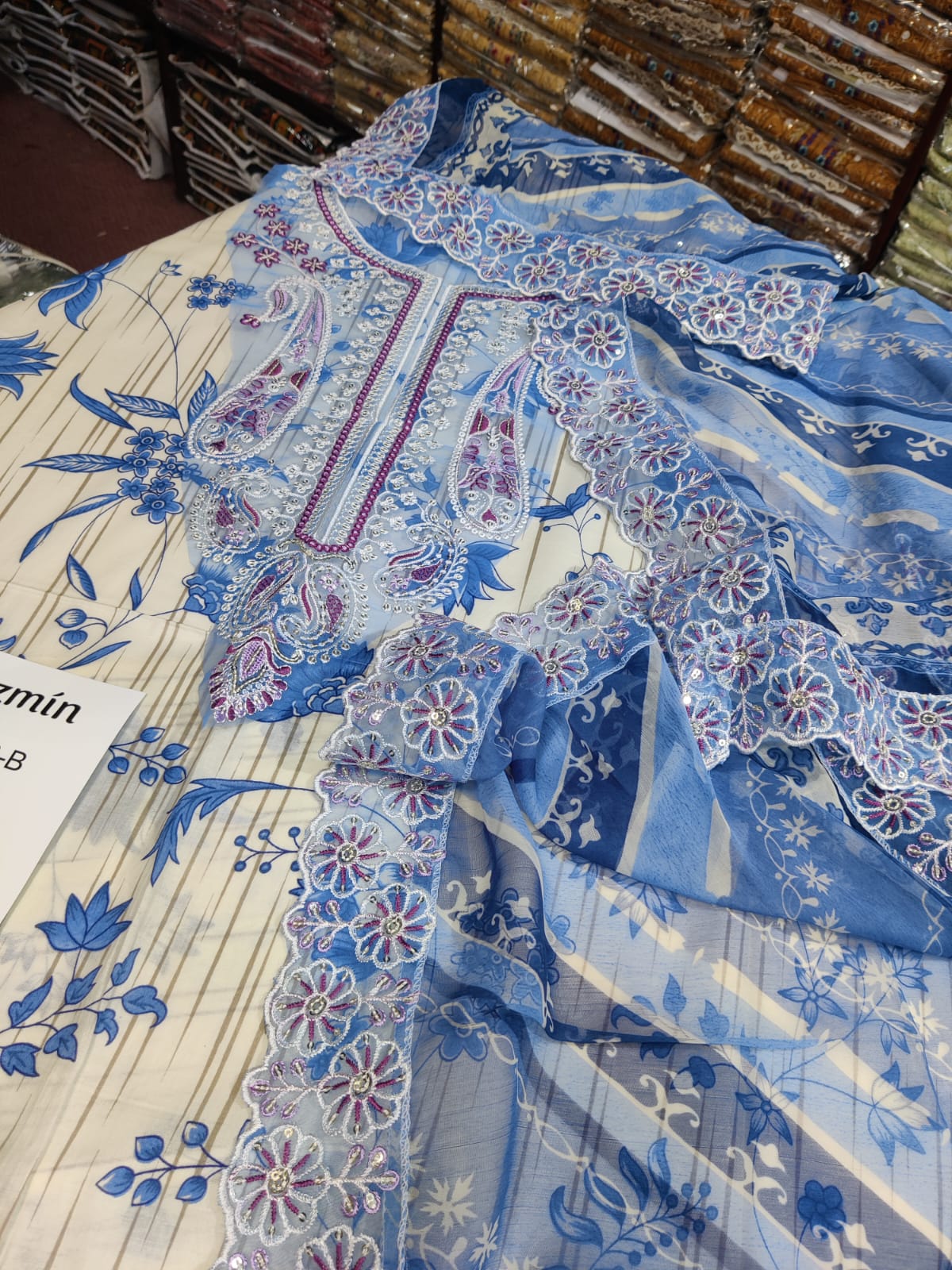 Jazmine blue white Daman