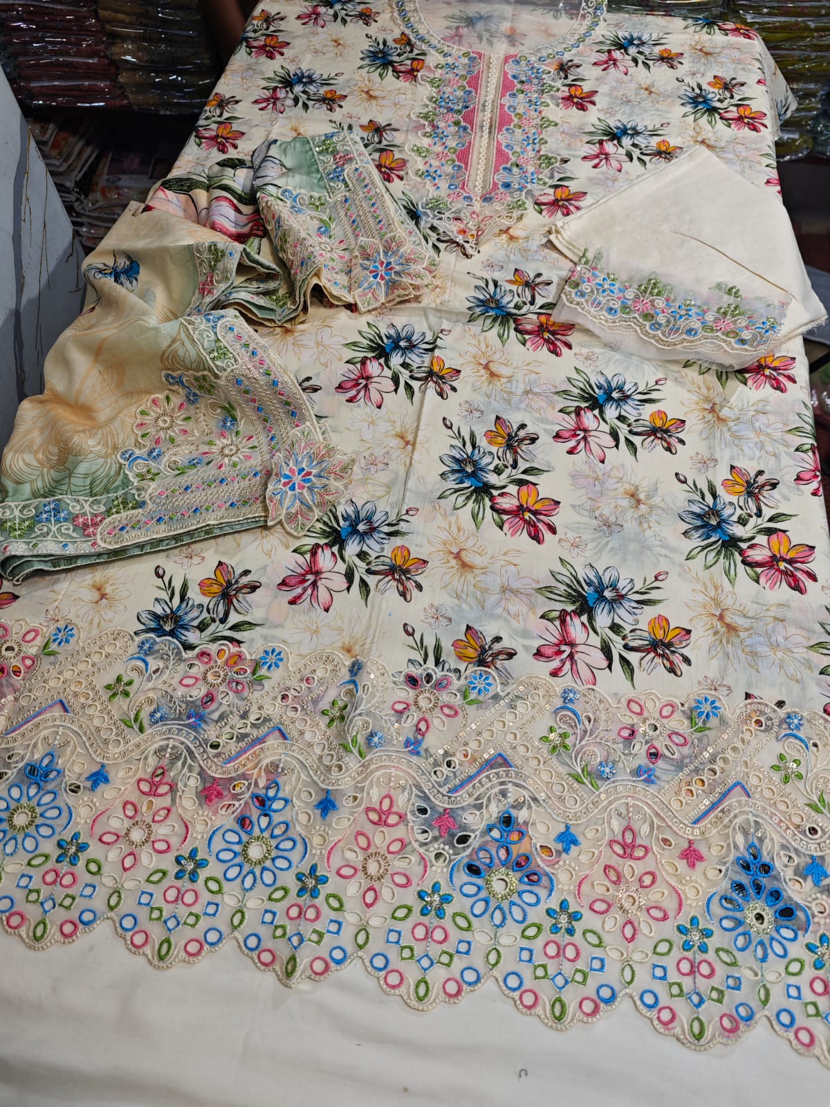 Agha lawn dupatta skin