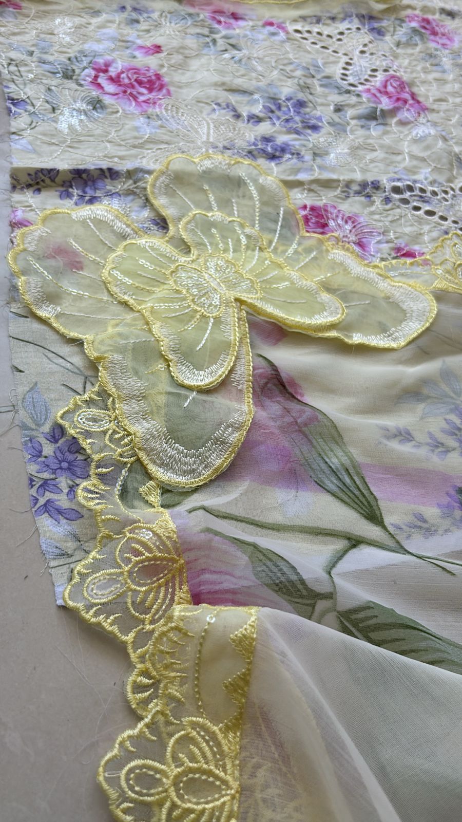Danish Cloth Maria.b Butterfly 3D new product featuring a colorful butterfly design on stylish fabric.