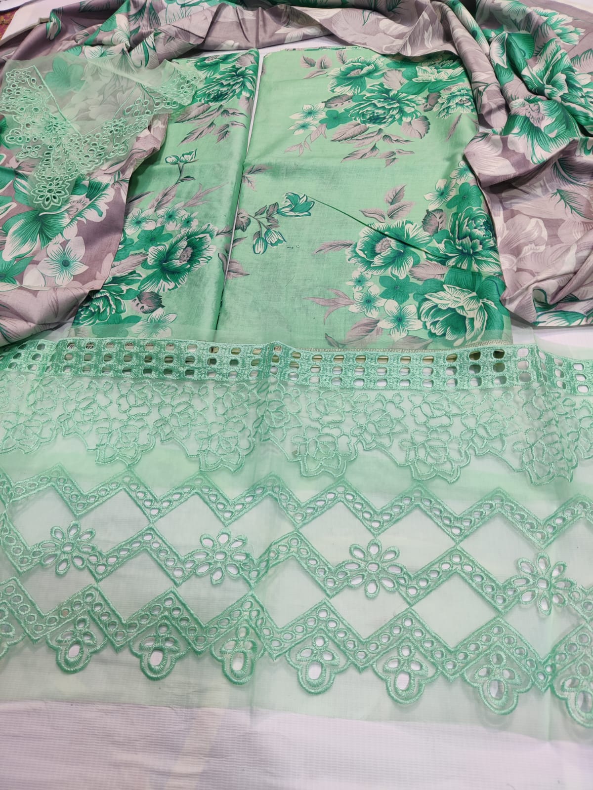 Iznik pista - Danish Cloth