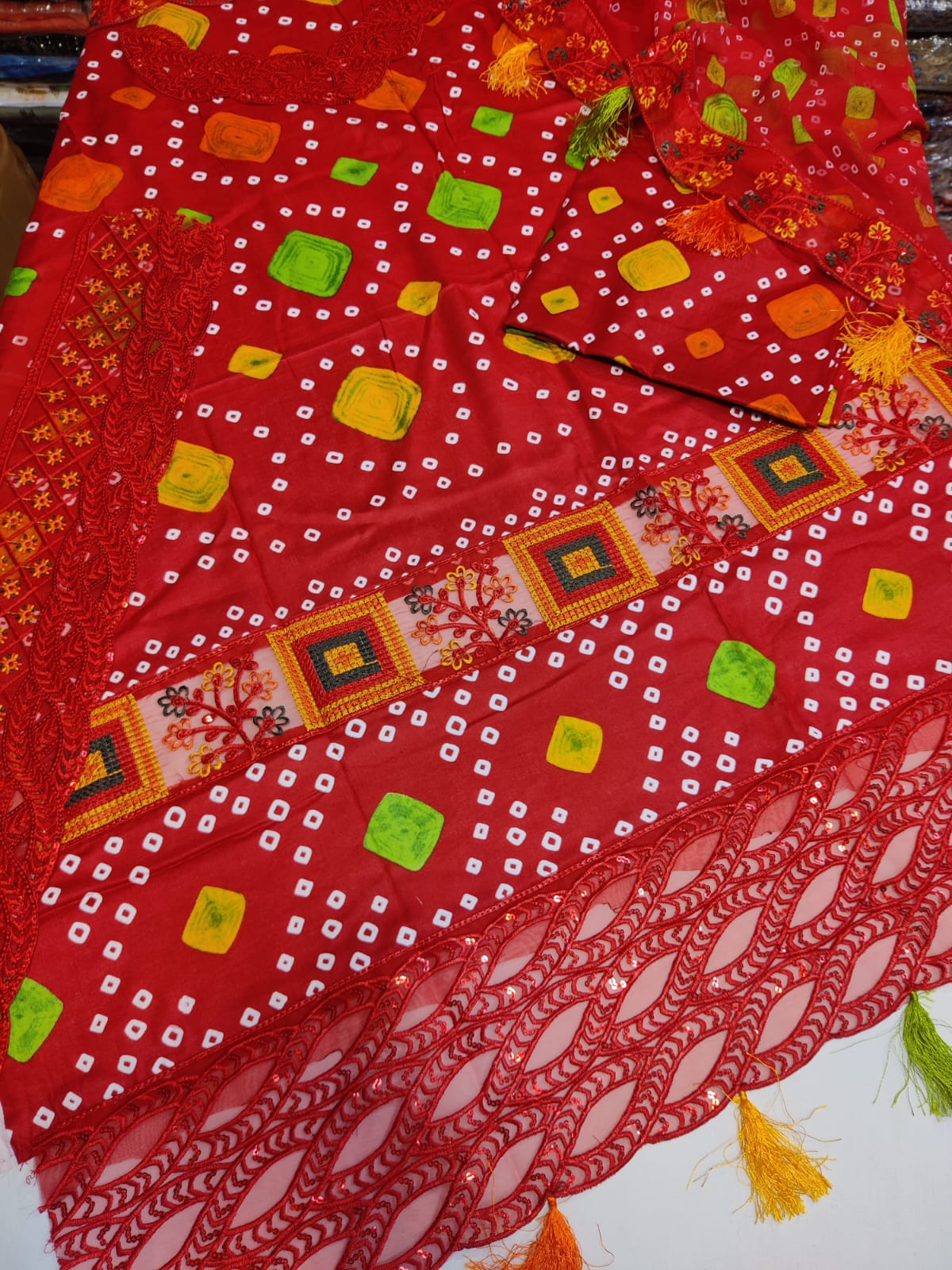 Chunri mheroon - Danish Cloth