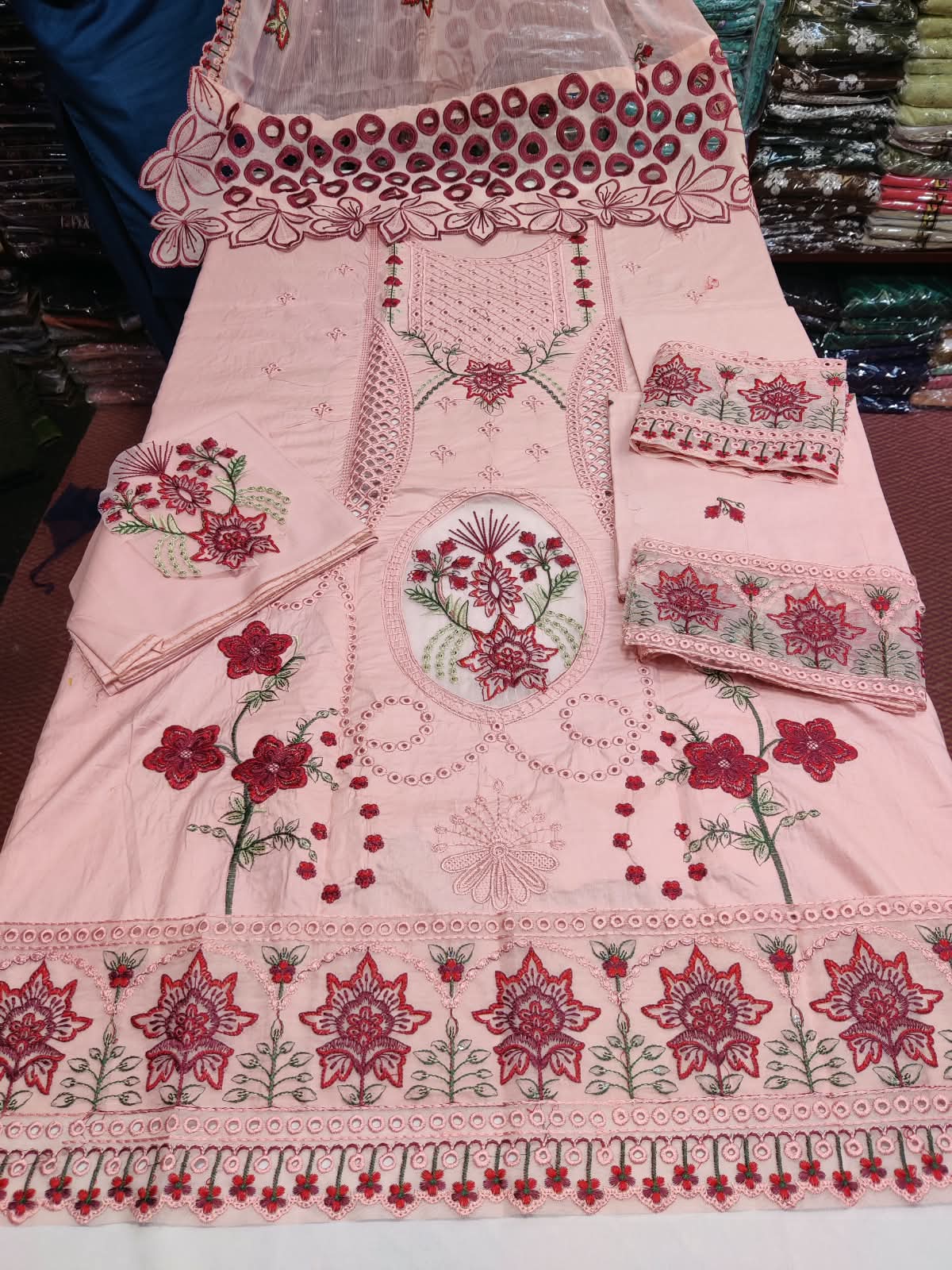 MAHNOOR PINK