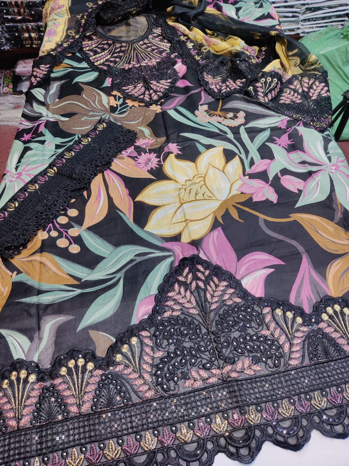 Black damask fabric with Baroque daman pattern from Danish Cloth, showcasing intricate black and white daman design.