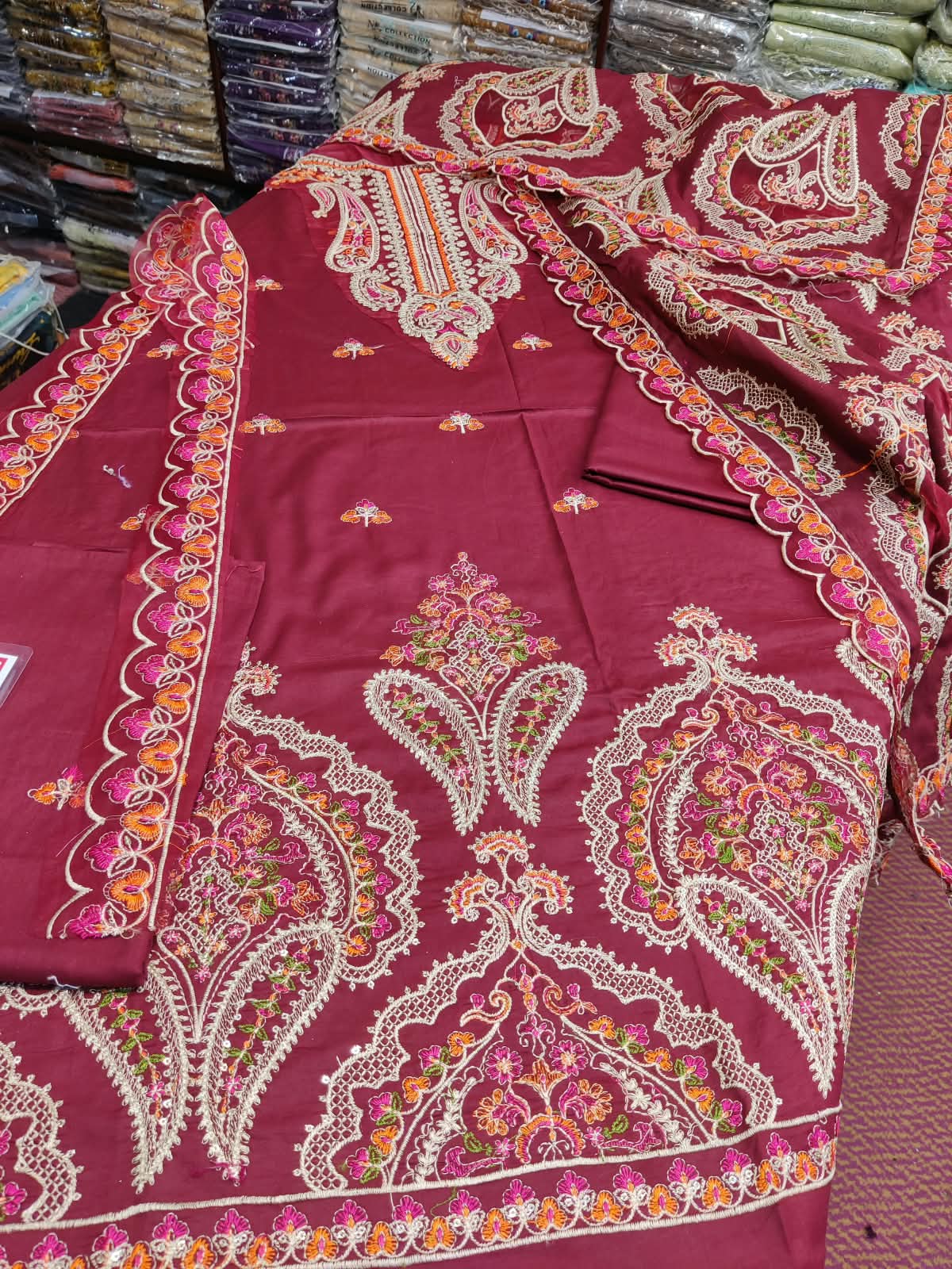 MUNTAHA KASHMIRI
